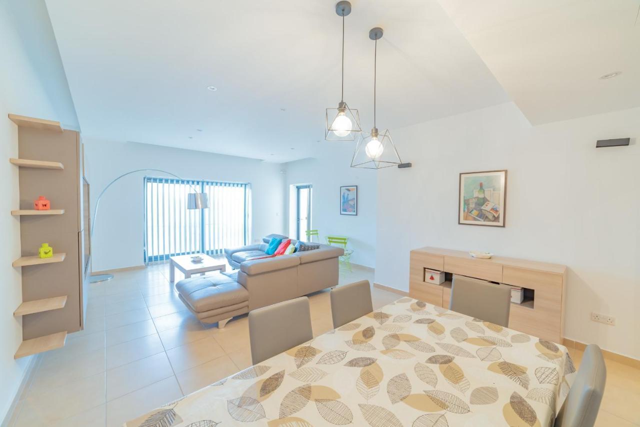 Luxury Seaview & Pool-Hosted By Sweetstay Mellieħa Exterior foto